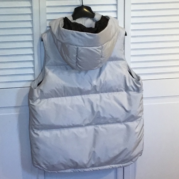 Coach Women’s Hooded Puffer Vest, size M, oyster color - Picture 3 of 11
